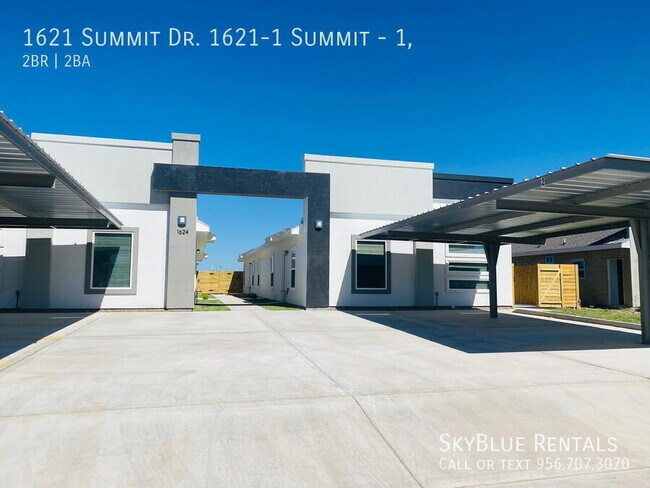 Building Photo - 1621 Summit Dr. 1621-1 Summit-1,