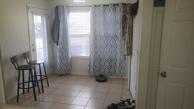 Building Photo - 2012 Deer Trail