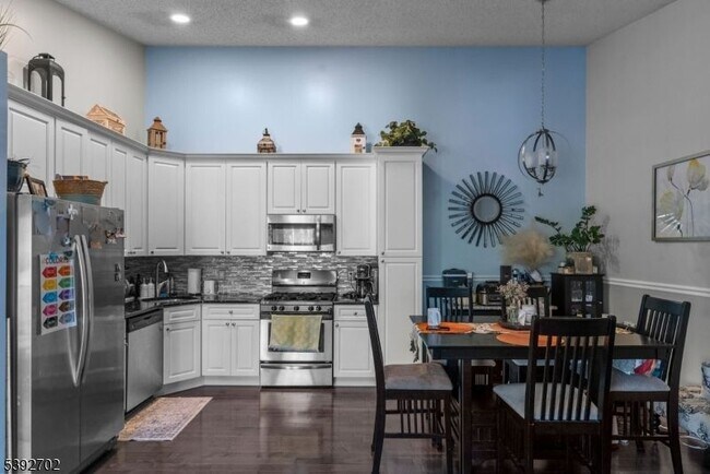 Foto del edificio - 9 Ruby Ct