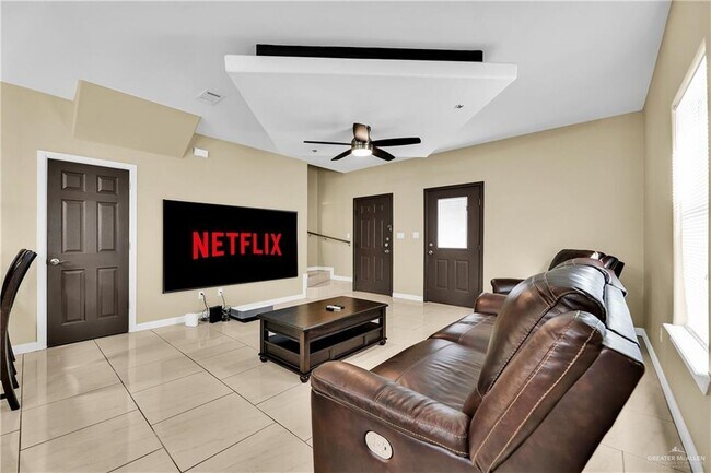 Building Photo - 17 East St