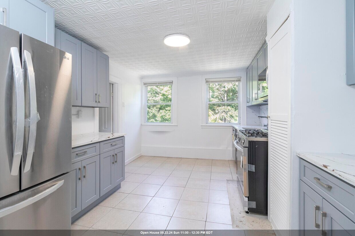 Primary Photo - 216 5th St