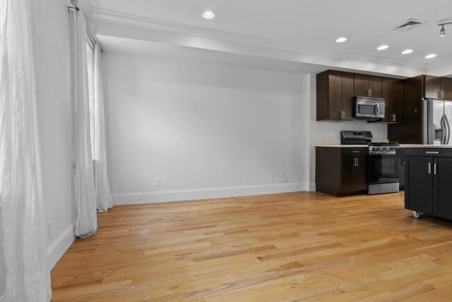 Foto del edificio - 178 Chestnut Ave