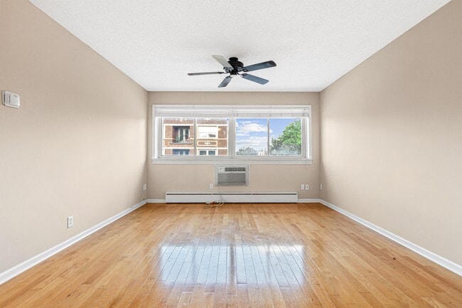 Foto del edificio - 1800 La Salle Ave