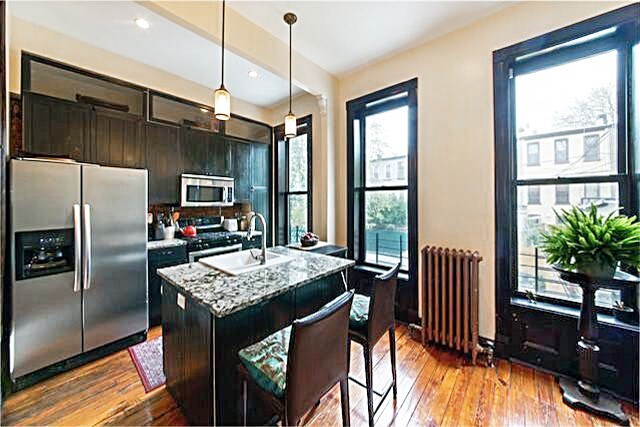 Foto del edificio - Brownstone Living in Bed Stuy