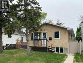 Building Photo - 460 Wascana St