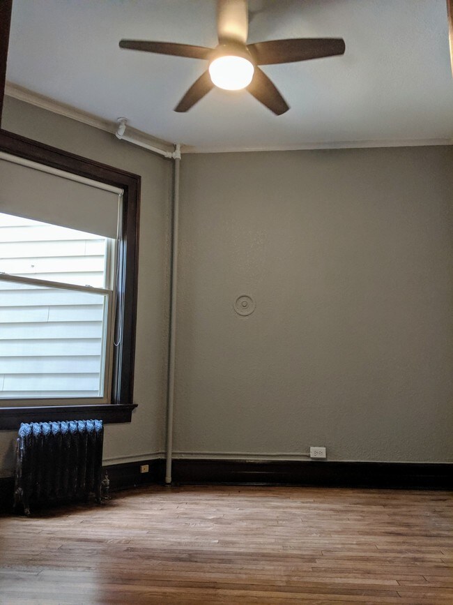 Foto del edificio - 1444 N Humboldt Ave