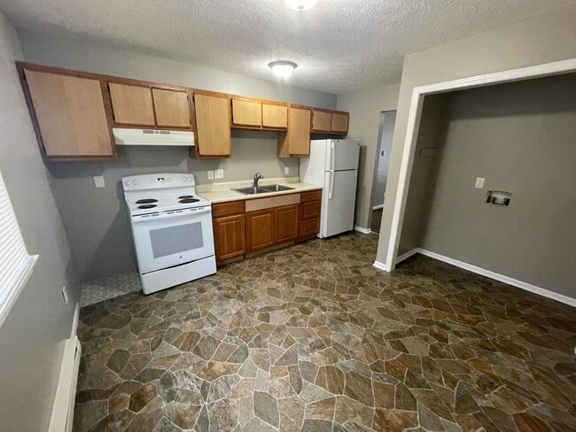 Building Photo - 809-811 Voris Street
