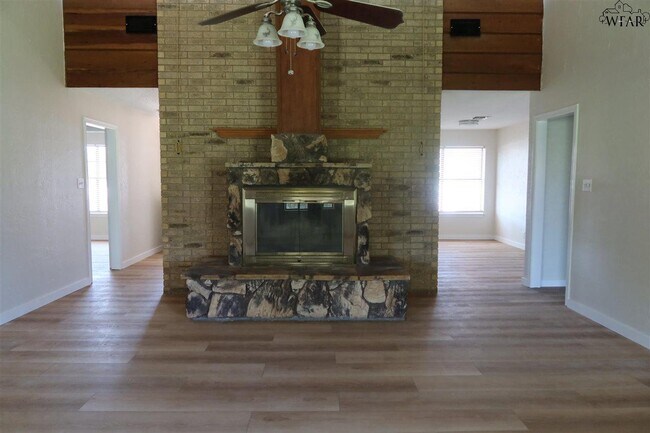 Foto del edificio - 5030 Edgecliff Dr