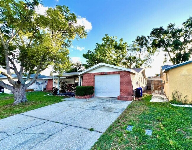 Foto del edificio - 8931 Ledgestone Ln