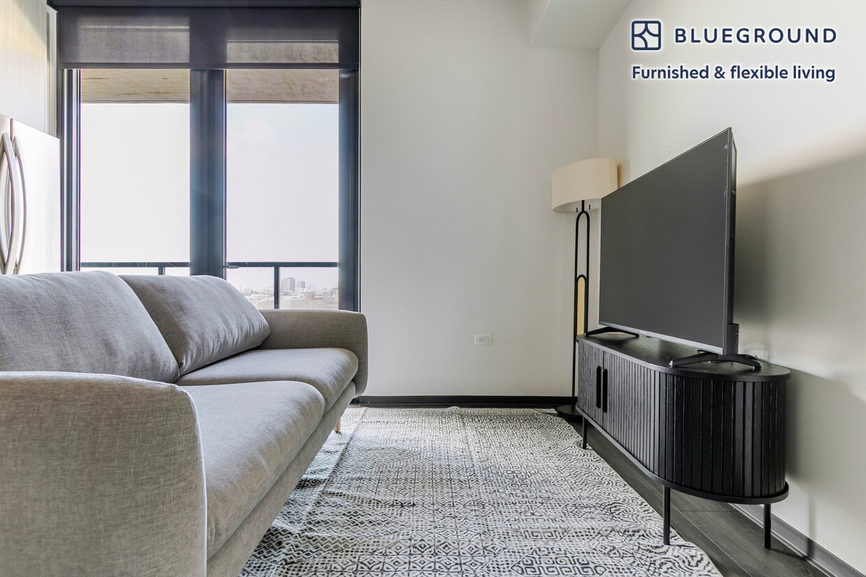 Primary Photo - 1454 W Randolph St