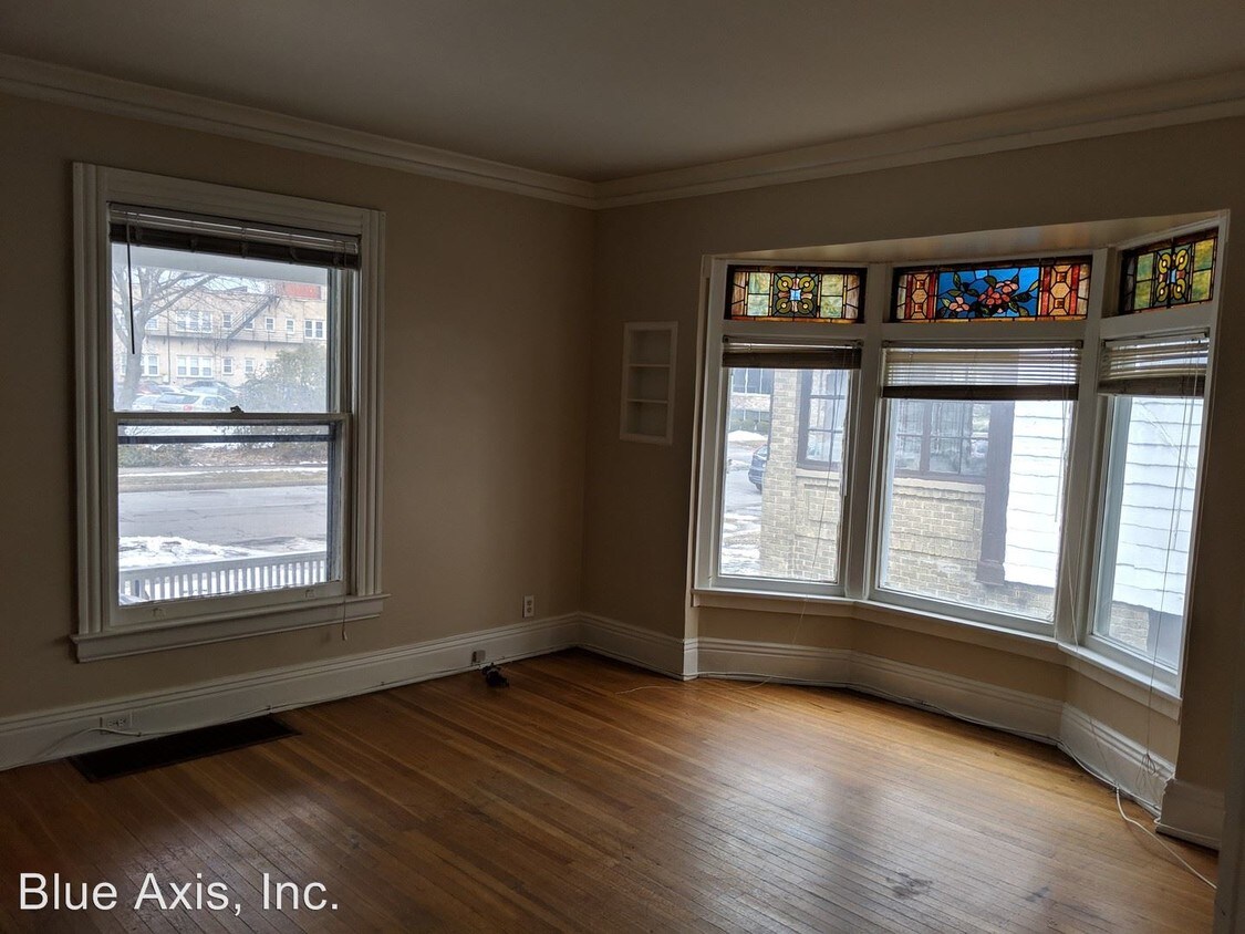 Primary Photo - 1329 Park Ave