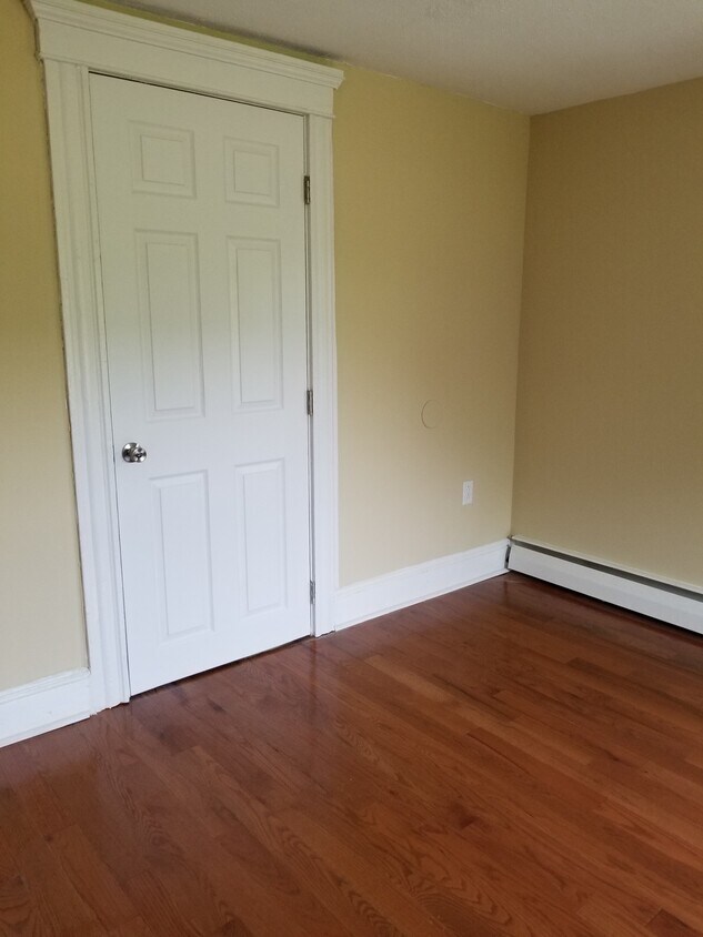 Primary Photo - 1770 Bloom Ave