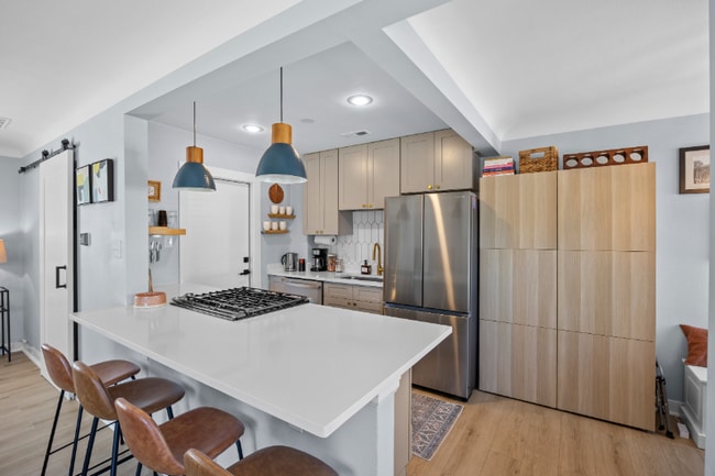 Building Photo - 3220 Albion St