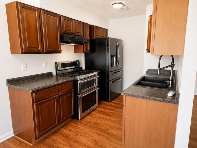 Foto del edificio - 4714 Lambs Ln