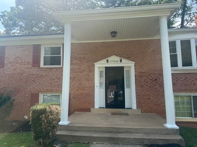 Foto del edificio - 13844 Delaney Rd