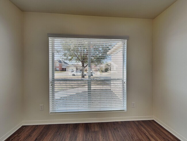 Foto del edificio - 16973 Scenic Knoll