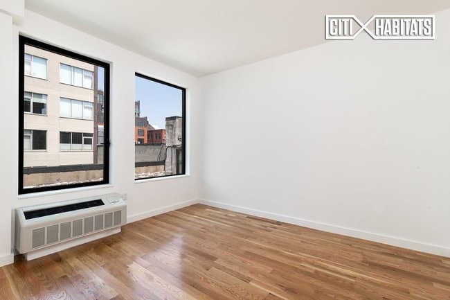 Building Photo - 171 N 10th St