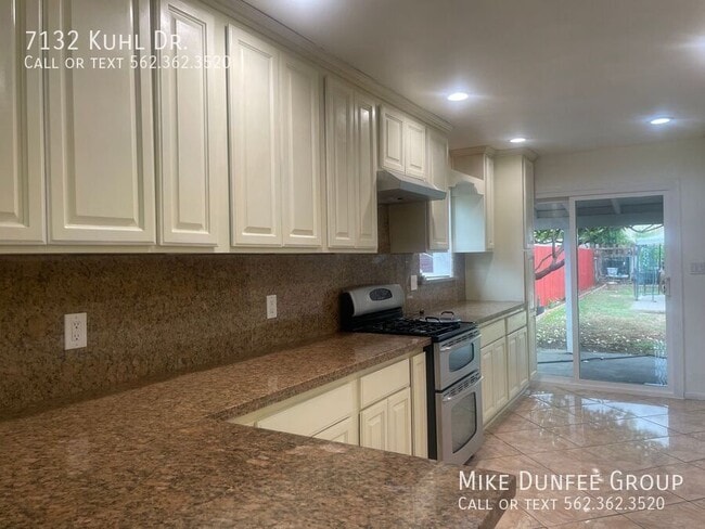 Foto del edificio - 7132 Kuhl Dr