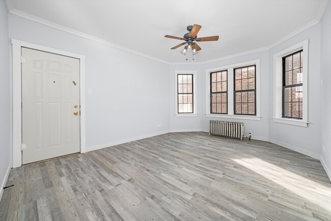 Living Room - 6124-28 S. Ingleside Ave.