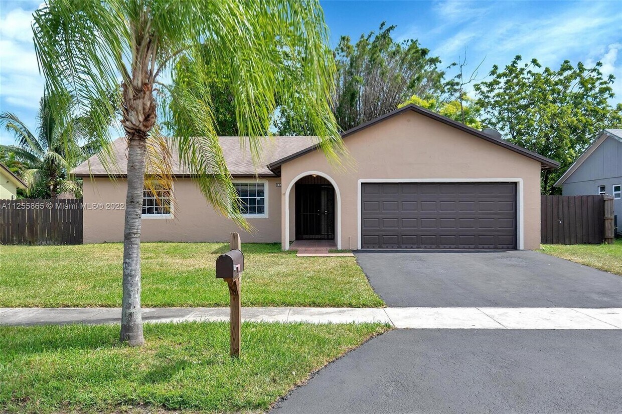 13828 SW 283rd Terrace, Homestead, FL 33033 House for Rent in