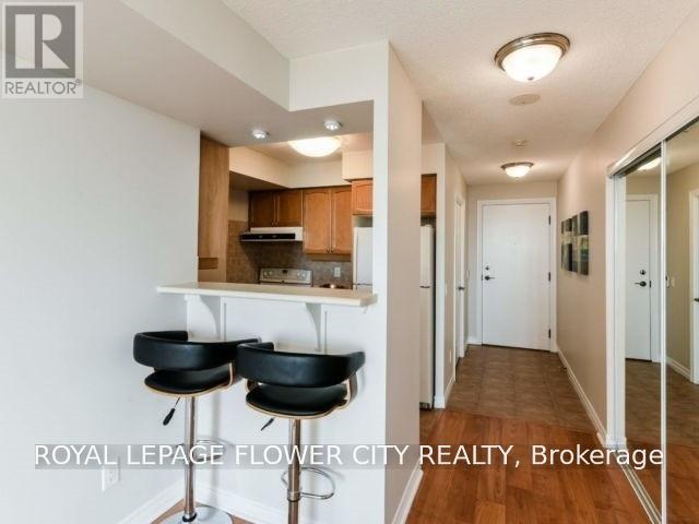 Photo du bâtiment - 710 Humberwood Blvd