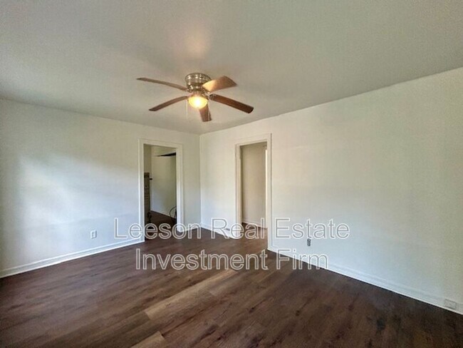 Foto del edificio - 318 W 68th St