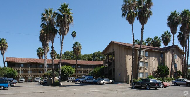Building Photo - 1662-1668 Palm St