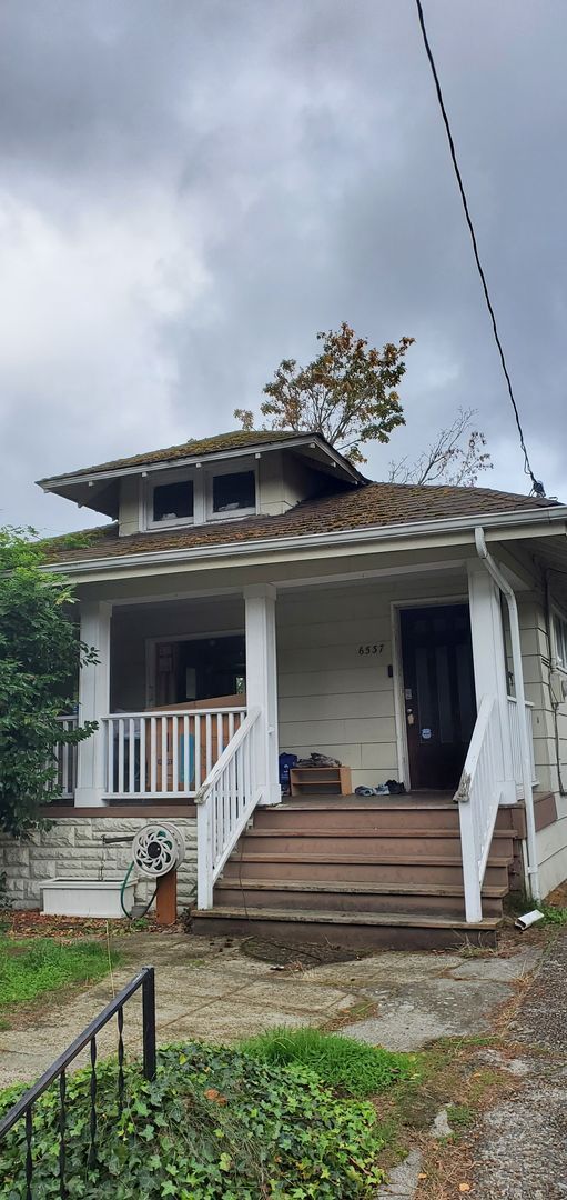 Spacious 2 Bed 1 Bath in Central Ballard - Spacious 2 Bed 1 Bath in Central Ballard House