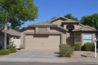 Building Photo - 8240 E Obispo Ave