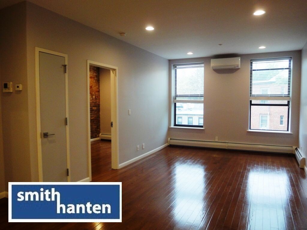Primary Photo - 109 Wyckoff St