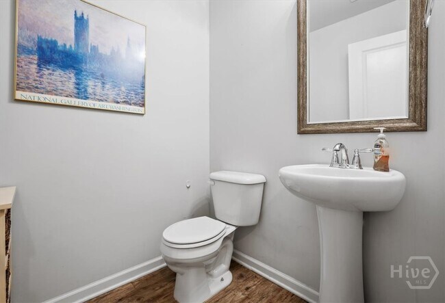 Building Photo - 4 Gardenia Dr