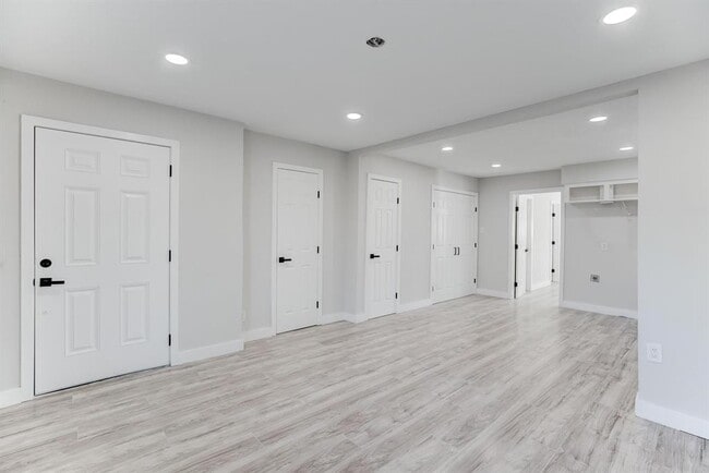 Building Photo - 207 Betral St