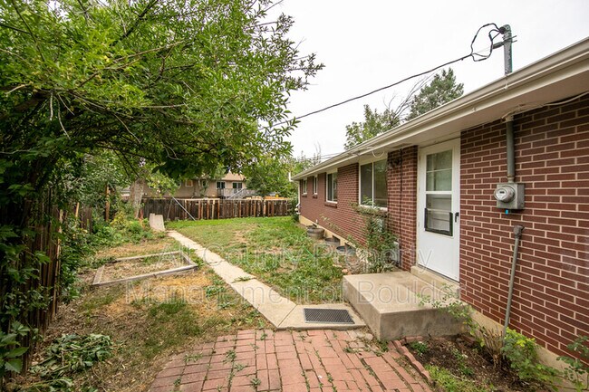 Building Photo - 4495 Grinnell Ave