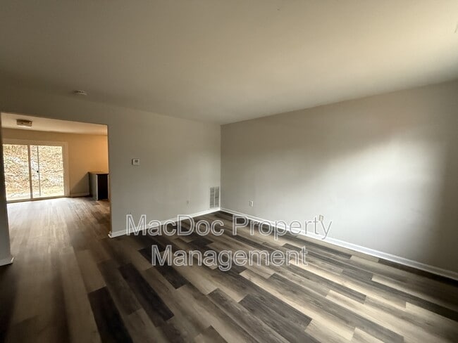 Foto del edificio - 4 Manchester Ct