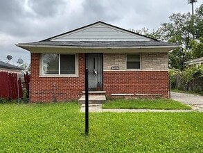 Building Photo - 19627 Algonac St