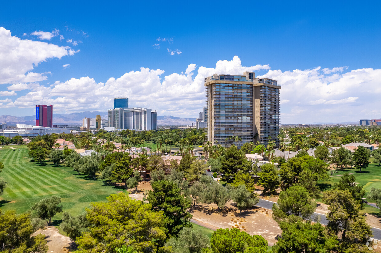 Contexto galería - Regency Towers