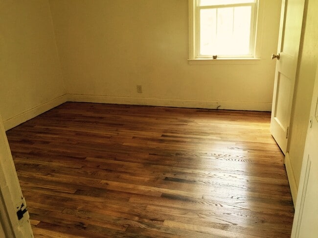 Building Photo - 1626 Charlotte Ave