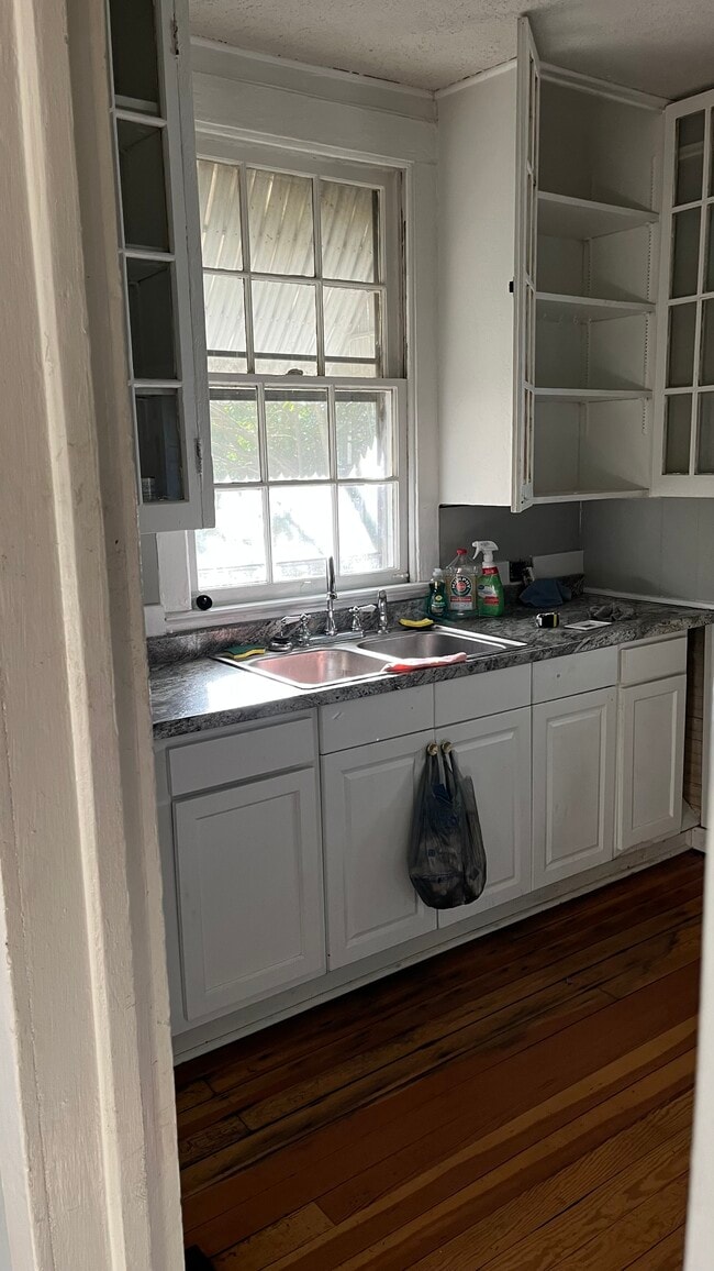 Building Photo - 1018 Paxton St