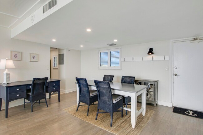 Foto del edificio - 200 Ocean Trail Way