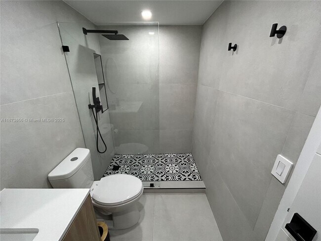 Foto del edificio - 4143 N Ocean Blvd