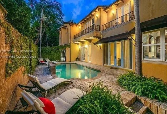 Building Photo - 3733 Solana Rd