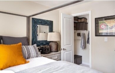 Dormitorio 2 - También tiene baño privado - 2022 River Heights Walk SE
