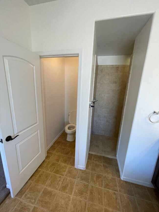 Building Photo - Ocotillo Luxury 3 Bedroom Pool Home
