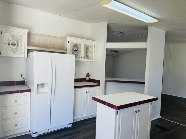 Building Photo - 80 Edgewood Terrace