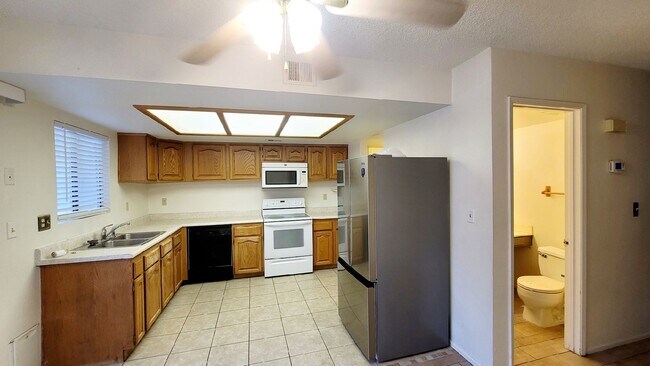 Foto del edificio - 5245 Child Ct