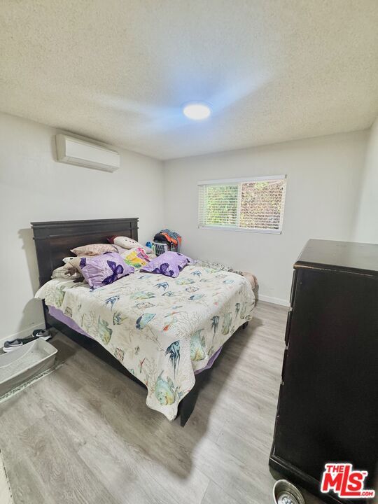 Foto del edificio - 755 W 30th St