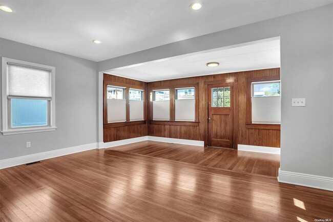 Building Photo - 31 Riggs Pl
