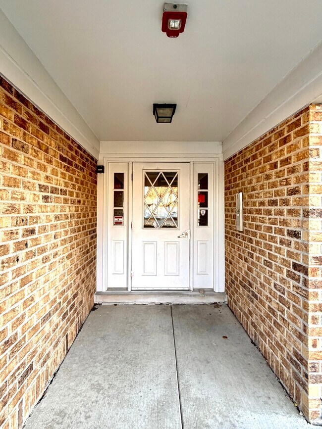 Building Photo - 1212 Williams Port Dr