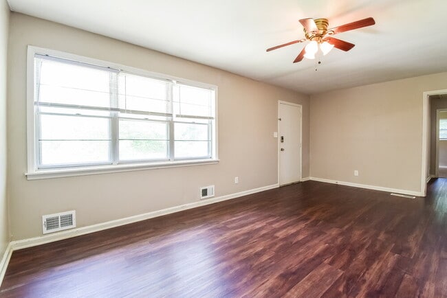 Building Photo - 4009 Castle St