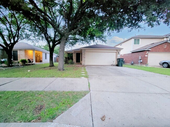 Foto del edificio - Charming 3/BR 2/BA Single-Level Home in Le...